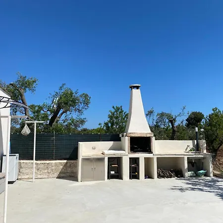 Trullo Felice Winter * 奥斯图尼